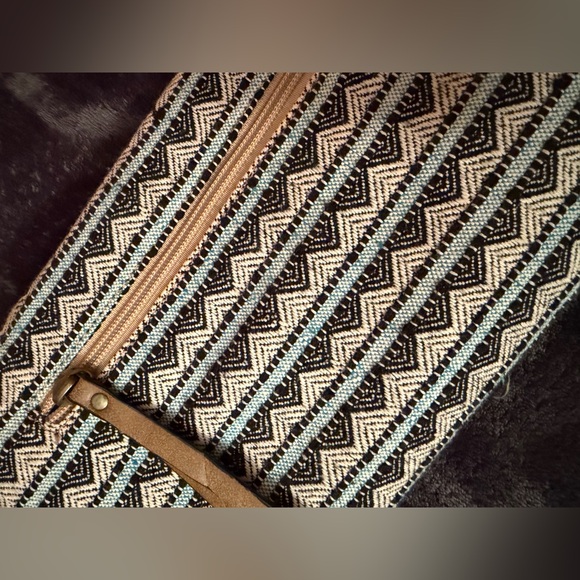 Patterned Clutch Bag - Picture 3 of 6